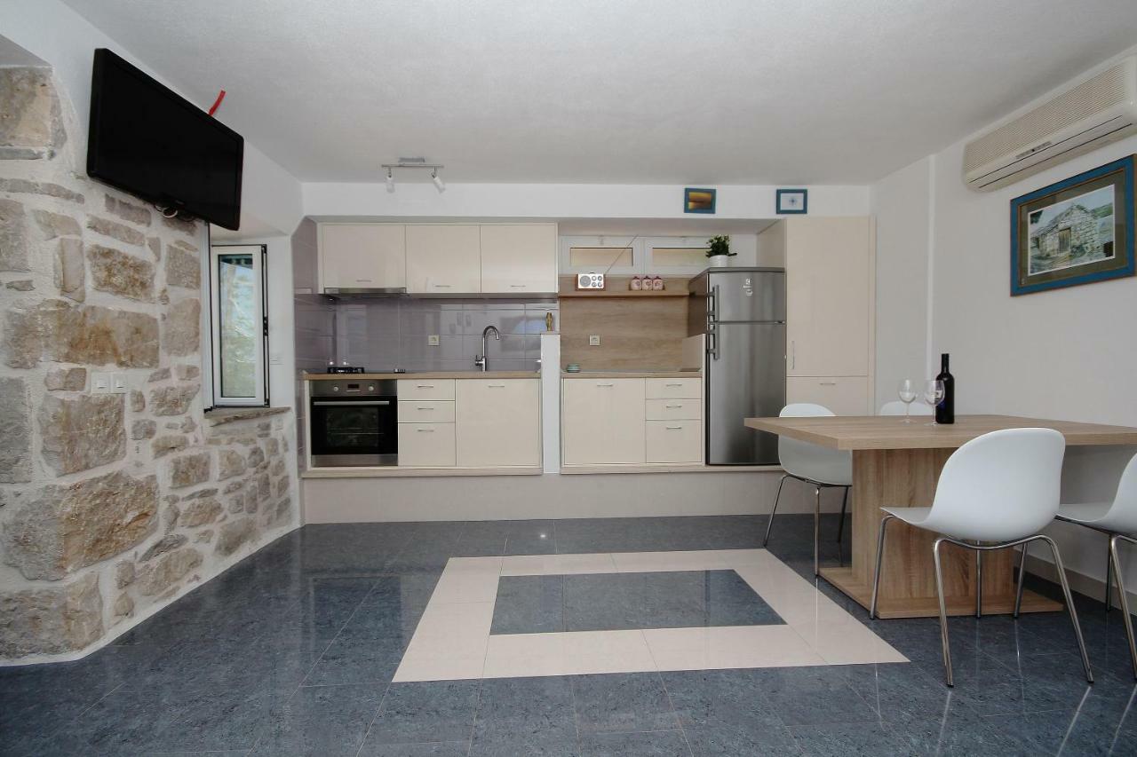 Apartmani Dalmacija Brela Exterior photo