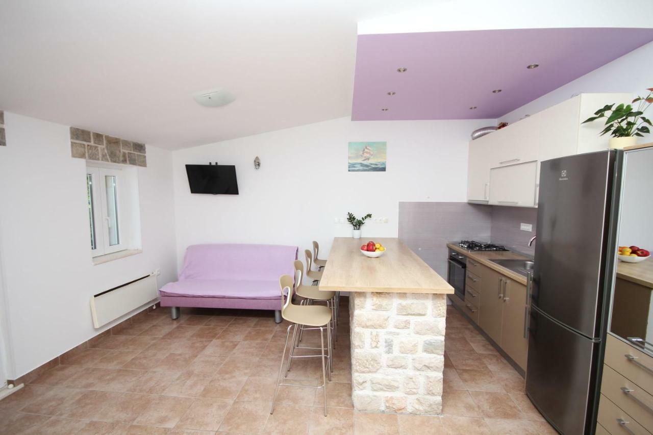 Apartmani Dalmacija Brela Exterior photo